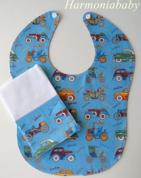 kit de babador + toalhinha de menino.